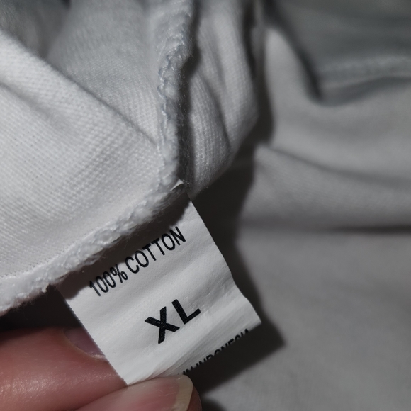 True Love False Idols T-Shirt - Picture 7 of 8